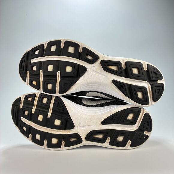 Nike Revolution 3 Black Gray Lace Up Running Shoes 819302-001 Womens Sz 9.5 Wide - Picture 8 of 10